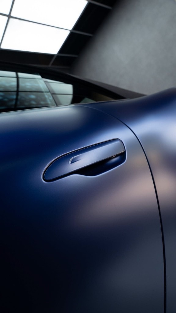 Lamborghini Urus green skirt accent line — detail protection close-up