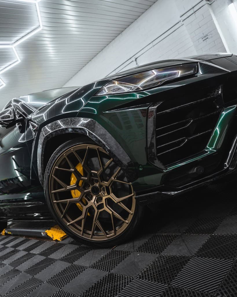 Bentley Continental GT in dark green with a deep-gloss protective ceramic coating applied